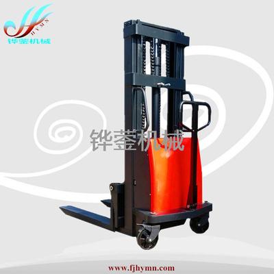 半电动堆高车/1520